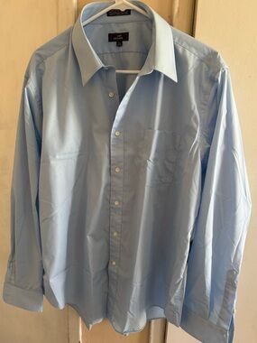 Carl Michaels mens fitted shirt/ Pale Blue Dress Shirt sz 17.5”/ 34-35
